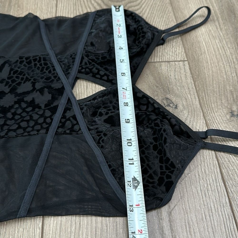 Cassandra Intimates Black Velvet And‎ Sheer Slip Size Small - Picture 9 of 11